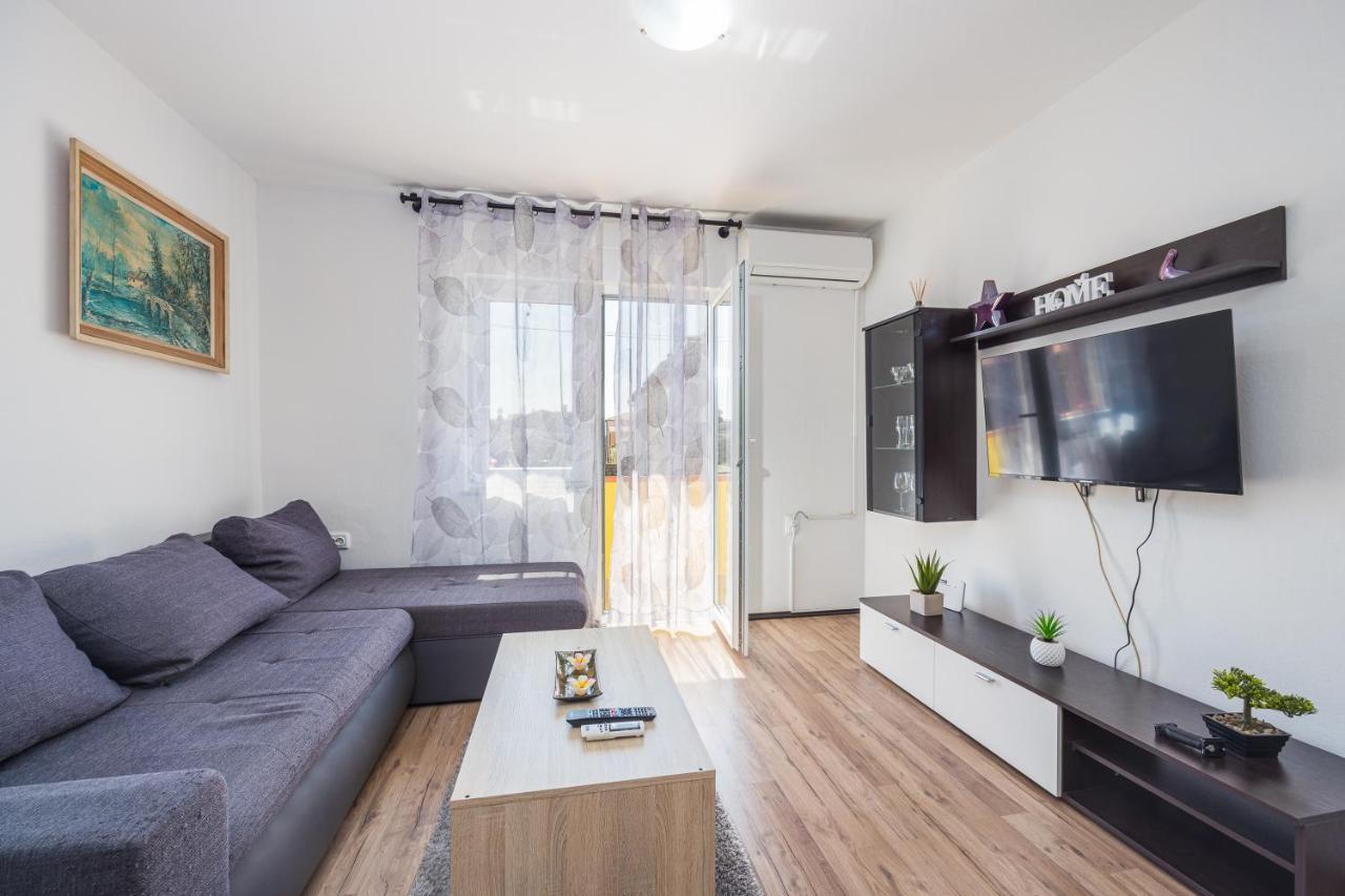 Apartment Sunny Ili Near Amfiteatar Pula